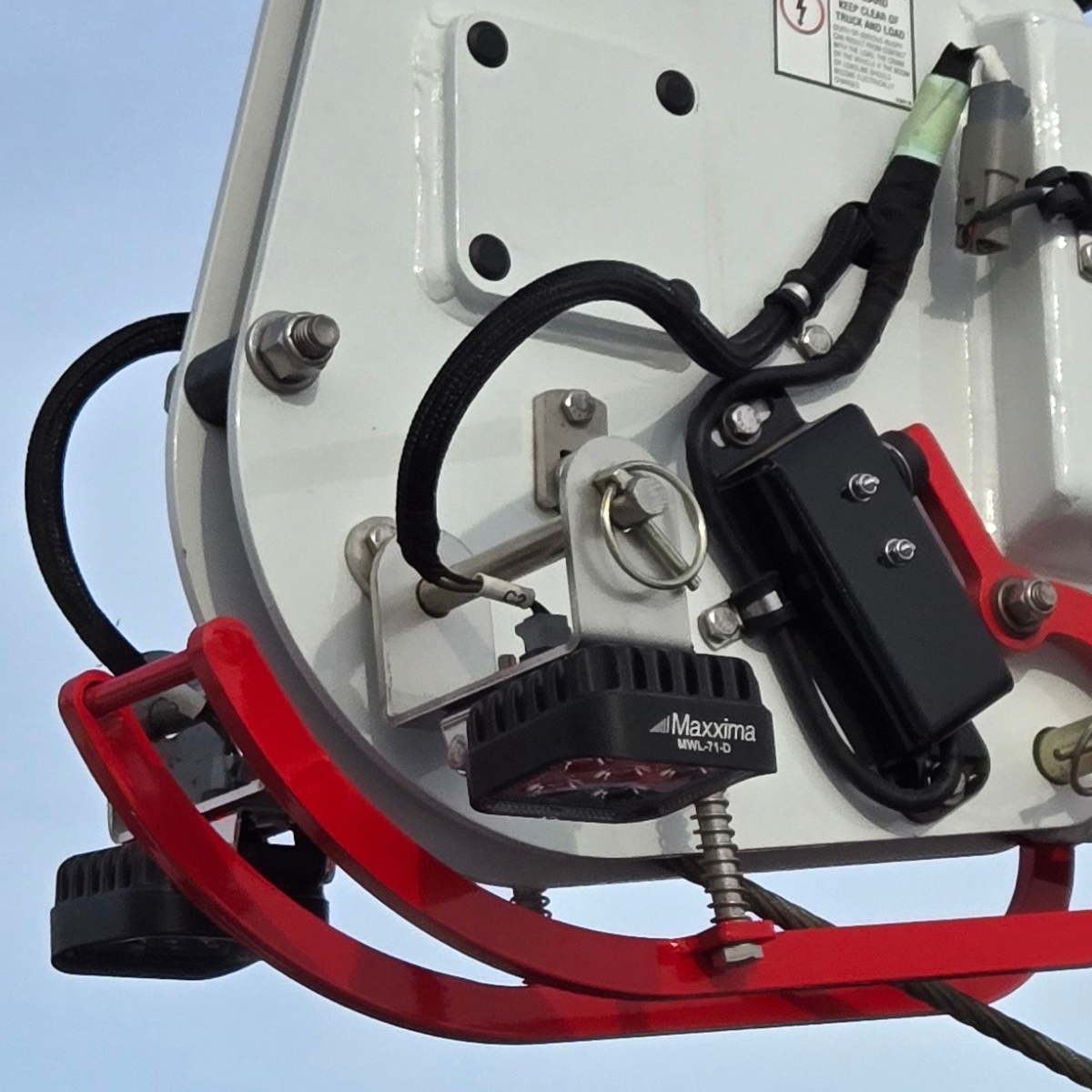 Bolt-On Boom Tip LED Flood Light Kit | Single Light | Self-Leveling | Includes 4-Wire Cord Reel