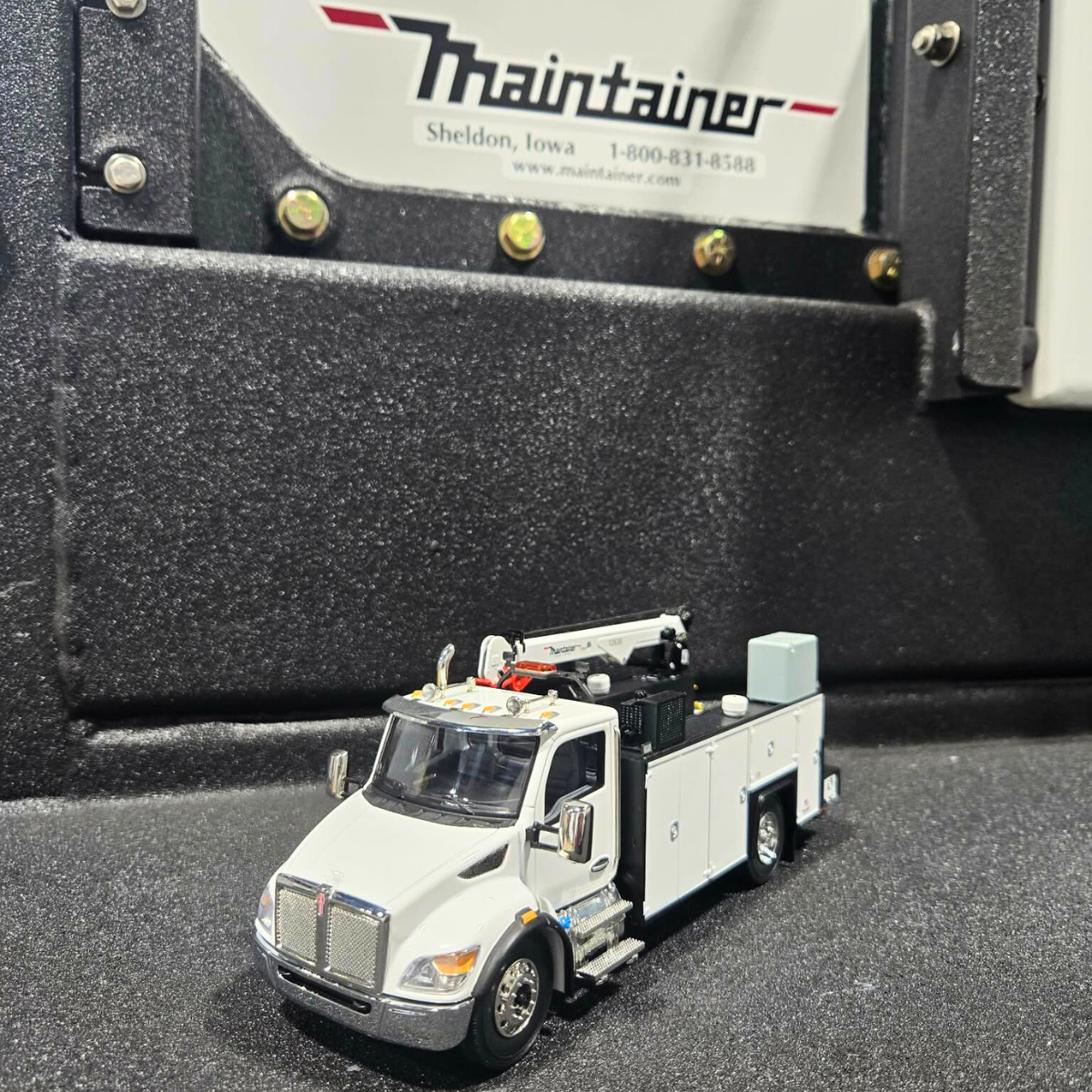 Maintainer Signature Series 2 Diecast Model Truck